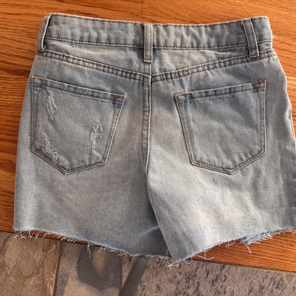 Jean short - Picture 2 of 2